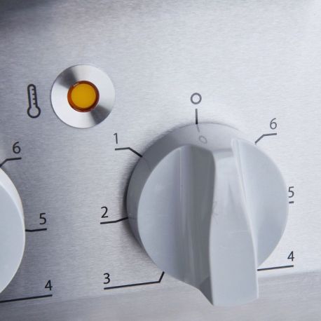 Fourneau 4 feux électriques sur four électrique statique GN2/1 - v4