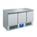 Torres refrigeradas: Amplia gama de mesas refrigeradas para cocinas profesionales.