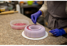 La mesa de preparación pastelera, un mueble imprescindible para facilitar sus preparaciones