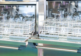 Elegir el lavavasos profesional adecuado para un lavado rápido y eficaz